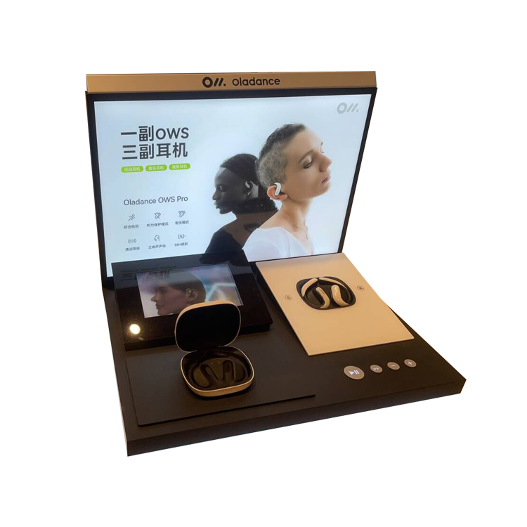 Custom Headphone Display Increase Retail Experience In 4 Ways